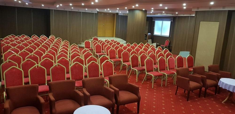 Grand Isias Hotel Adiyaman Bagian luar foto